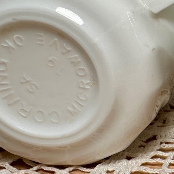 Vintage Corning White Swirl Mugs | Set of 2 | USA & Corning SA | Minimalist - Picture 6 of 6